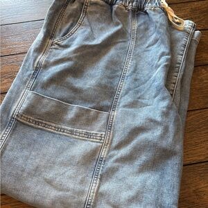 Women’s pull-on straight leg